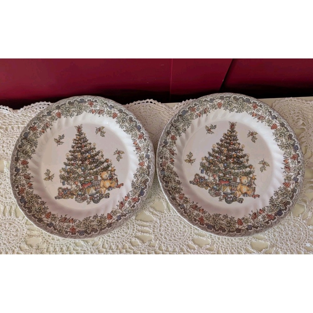 Vintage (2) QUEEN'S Myott Season's Greetings CHRISTMAS TREE DINNER PLATE 9.75"